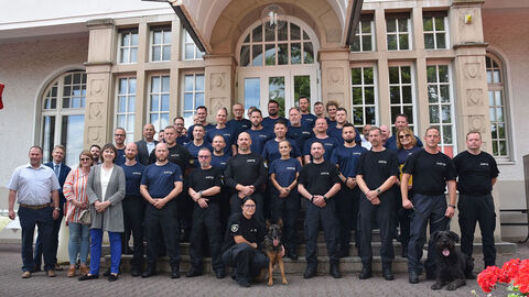 ehrt Bedienstete aus dem Vollzug Justizminister Roman Poseck ehrt Bedienstete aus dem Vollzug